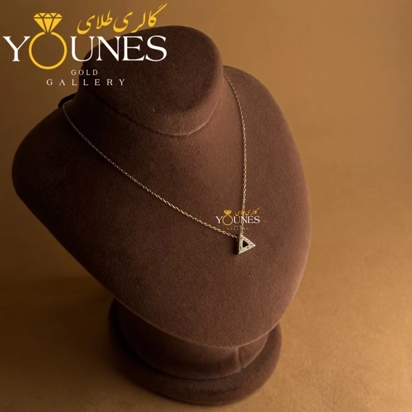 گردنبند مثلث نگینی توخالی طلا